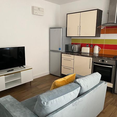 The Blue Lagoon Apartment Лестер Экстерьер фото